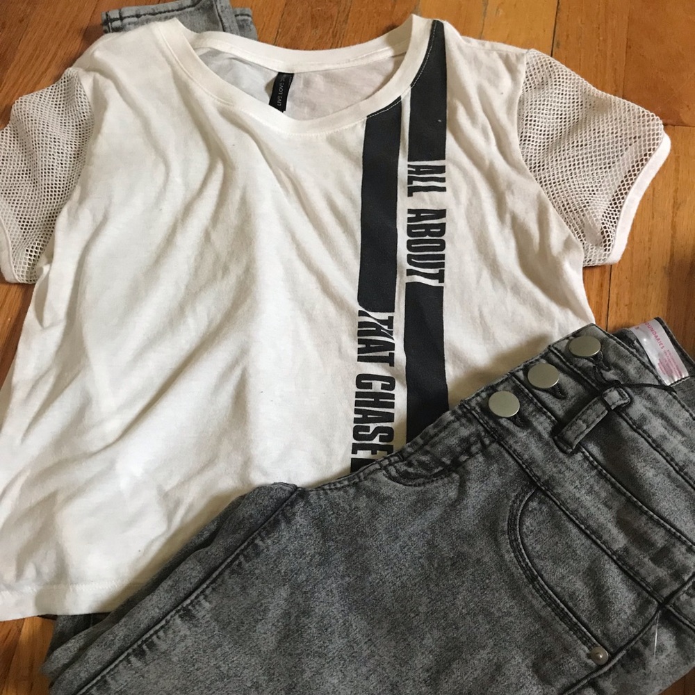 Mesh sleeve tee shirt